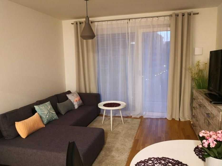 Дава се под наем Тристаен апартамент в София, Младост 3 - 105 кв.м за 499.8 € - Снимка #11