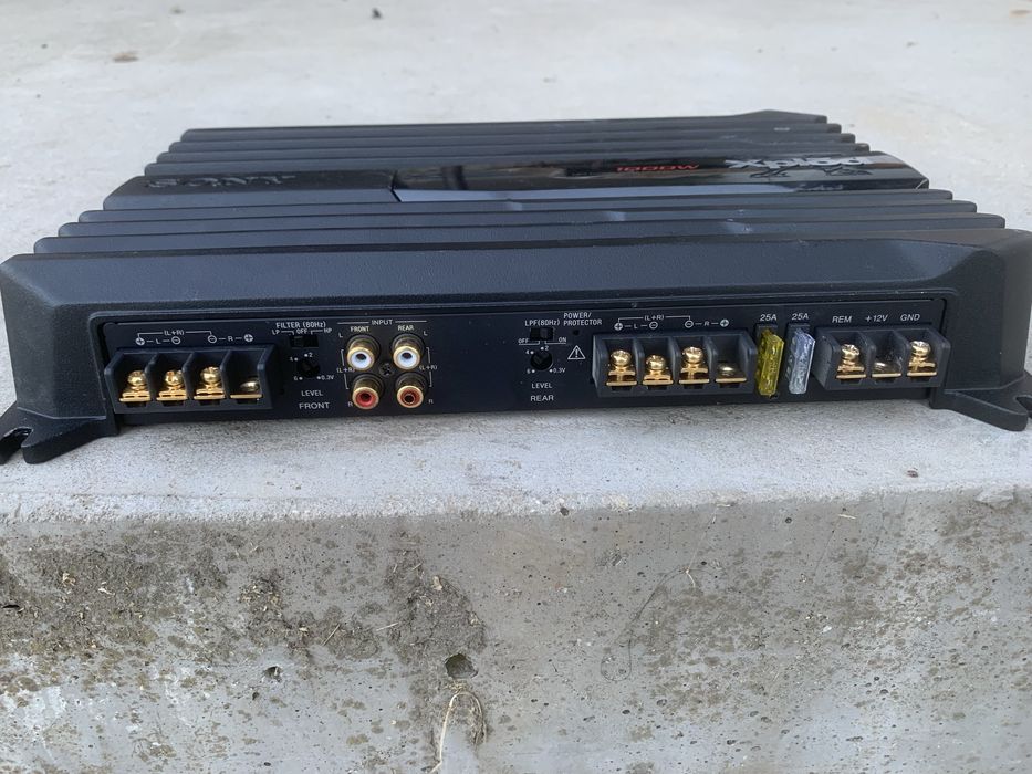 Бас каса Alpin и усилвател Sony