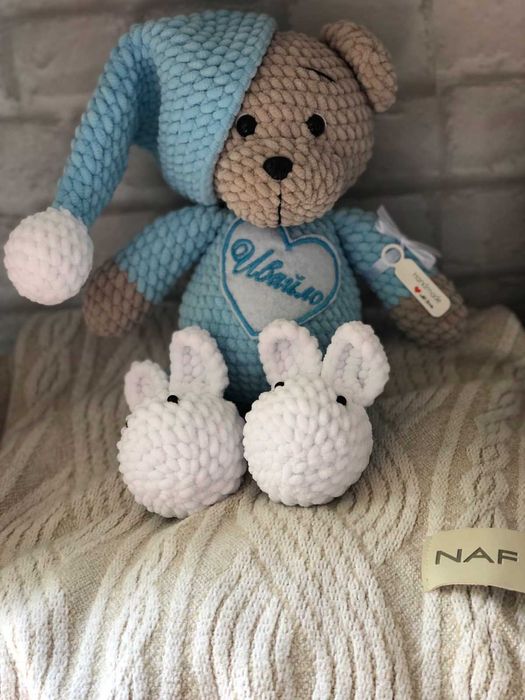 Плетени декоративни мечета  с плюшена прежда