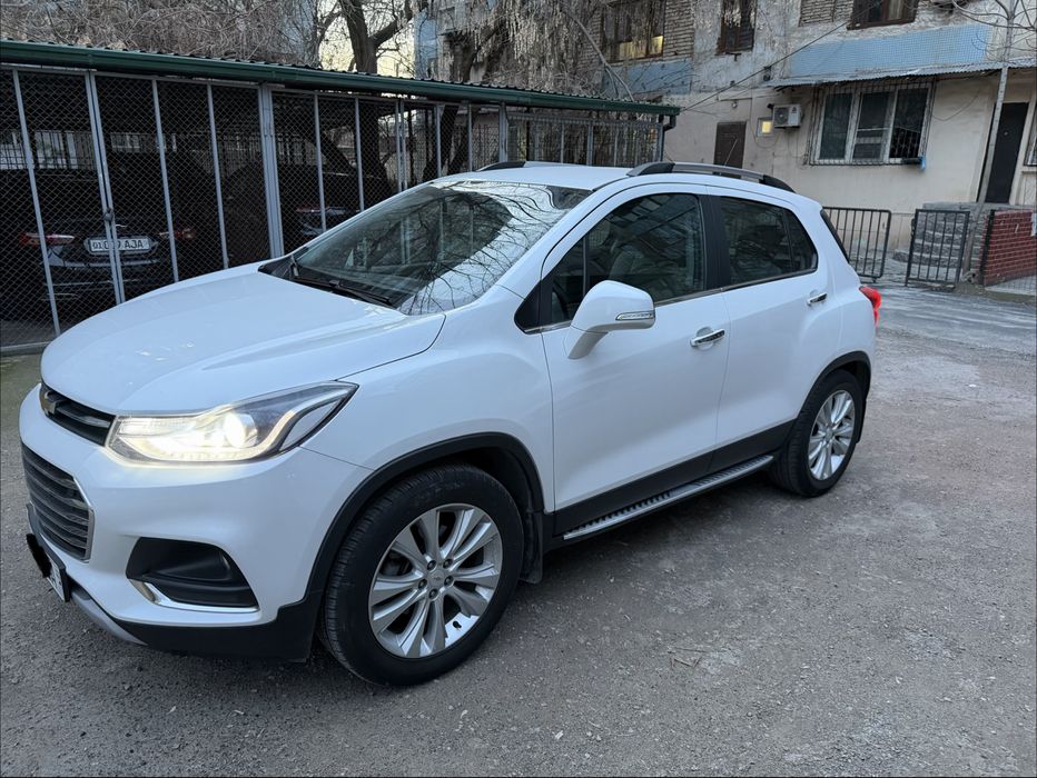 Продается свой Tracker 1 в хорошем состоянии