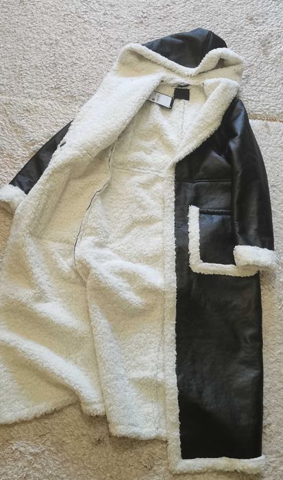 Vând haina lungă de damă