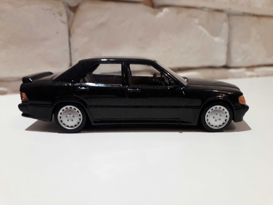 1:43 Mercedes-Benz 190 - с рег. номер по избор - за колекция и подарък