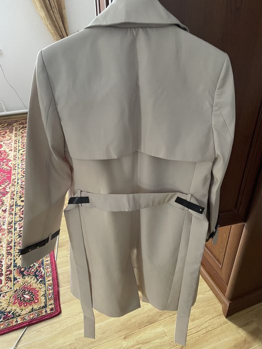 Женский плащ на 48 размер