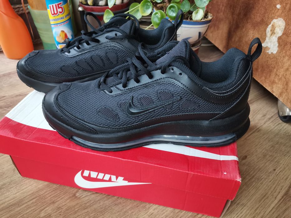 Маратонки   Nike