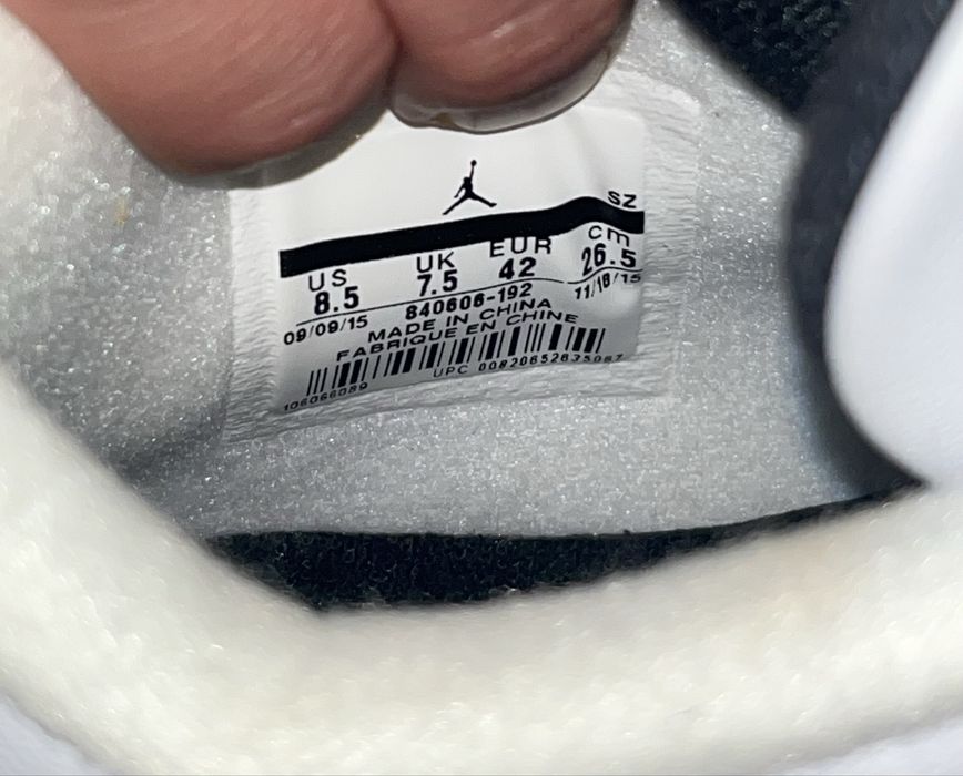 Jordan 4  Retro White Cement