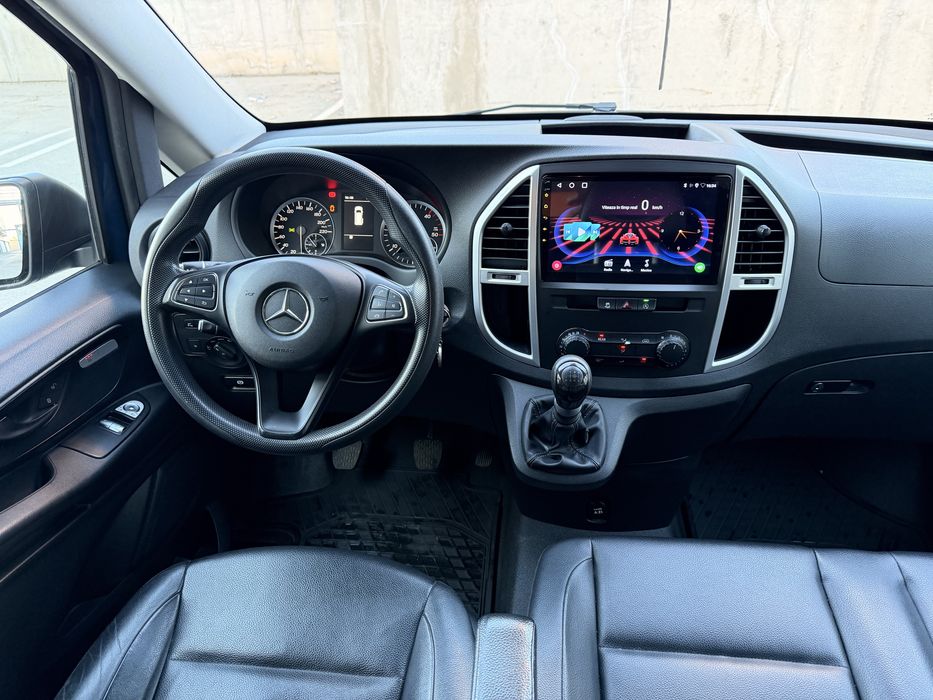 Inchiriez Microbuz 8+1 Mercedes-Benz Vito pentru vacante