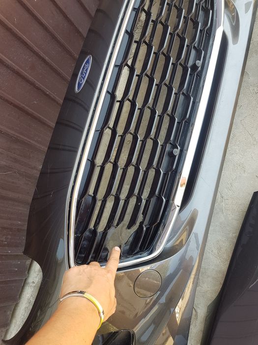 Bara fata,grila,far dreapta ford puma 2019,2020,2021,2022
