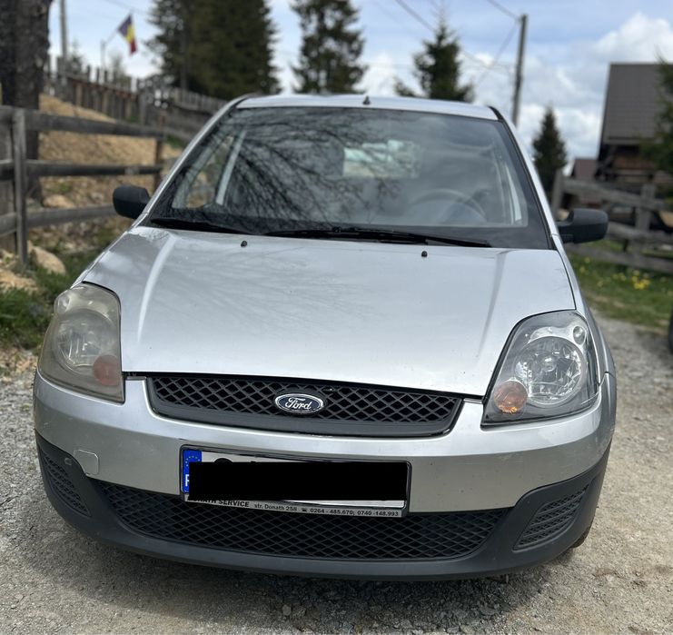 Vând Ford Fiesta 1.3 benzină
