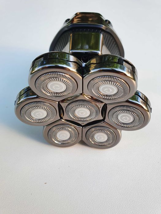 Aparat de ras 7D flexibil cu multiple  accesorii  pentru barbierit