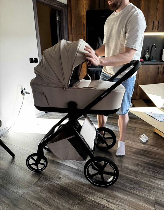 КАТО НОВА Easywalker Zoey + пълен комплект + доживотна гаранция на шасито!