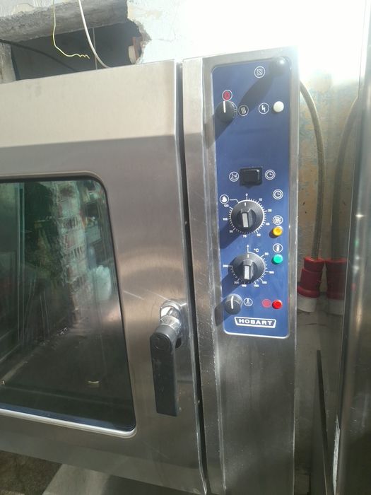 Конвектомат/ конвекторна фурна HOBART