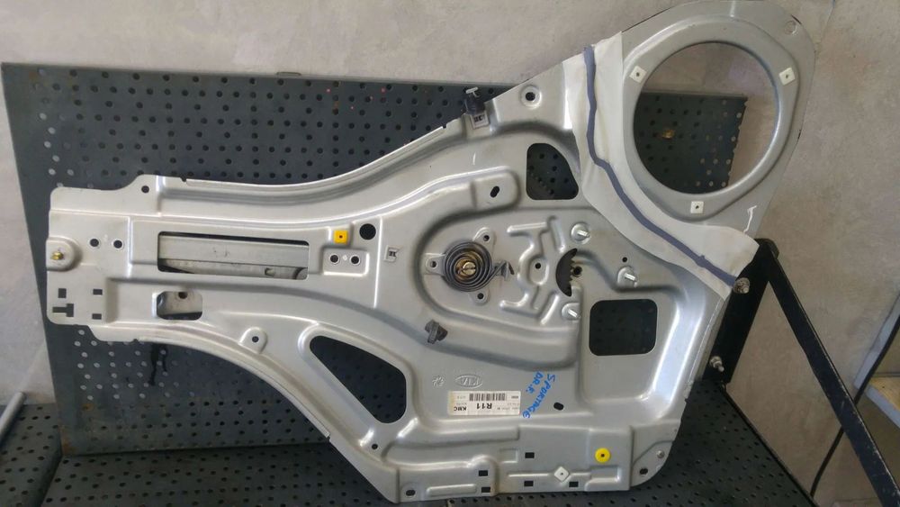 Macara geam electric dreapta fata kia sportage 2 je km 834801f090 824801fxxx