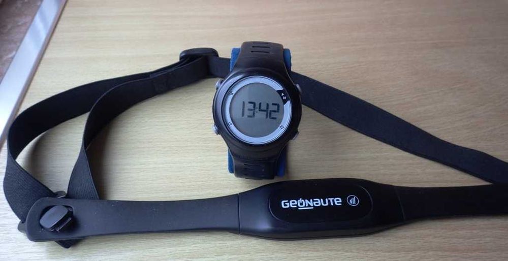 Спортен часовник Geonaute ONrhythm 50 за целодневно следене на пулса