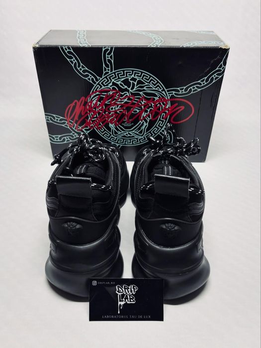 Versace chain reaction negri