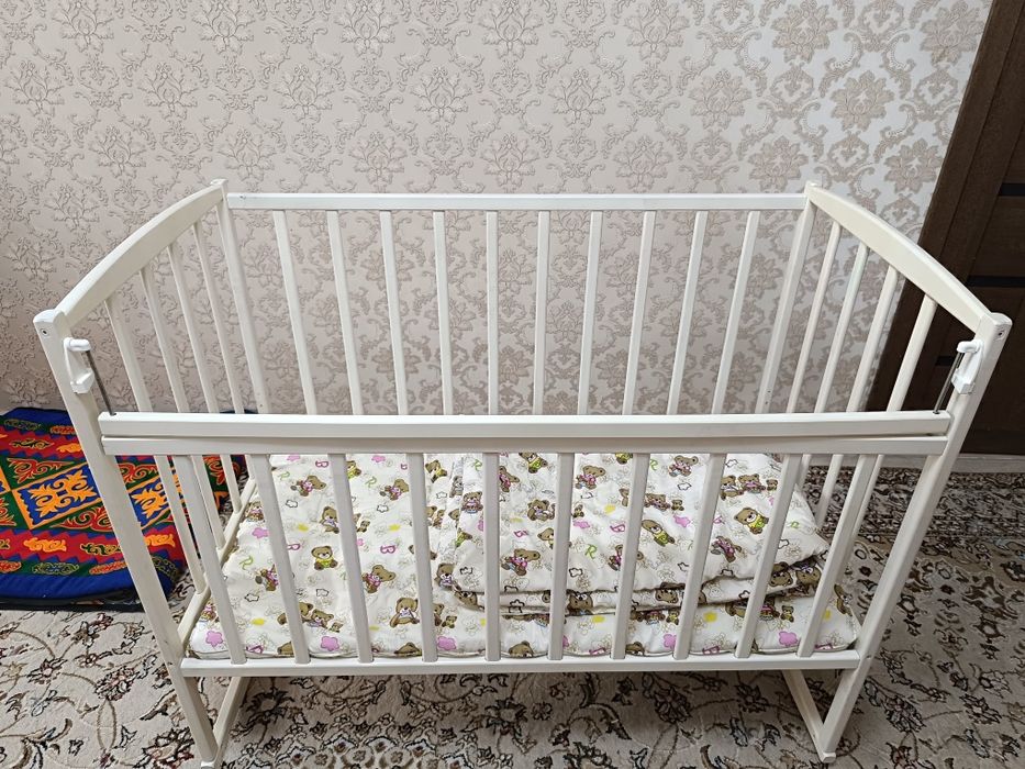 Манеж с матрасом