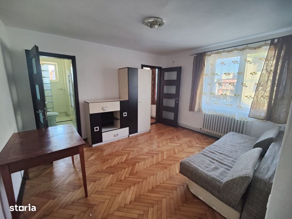 vand apartament 2 camere Gheorgheni