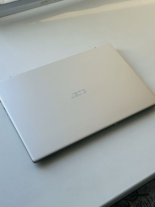 Acer Swift 1 | 8/256 SSD | Full HD
