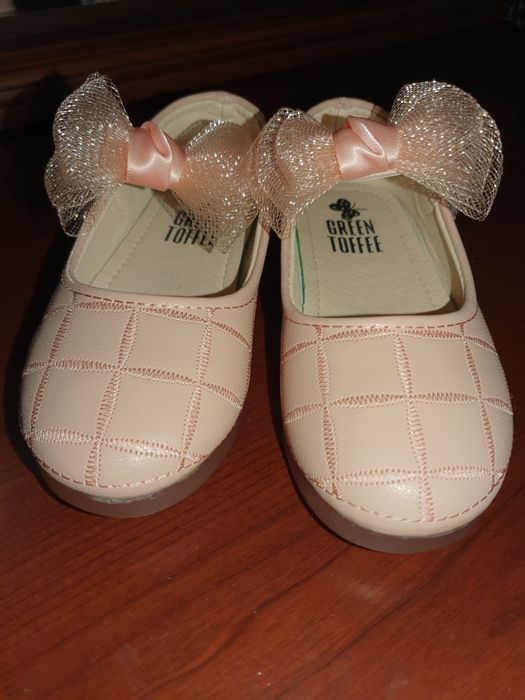 Qiz bola uchun tufli