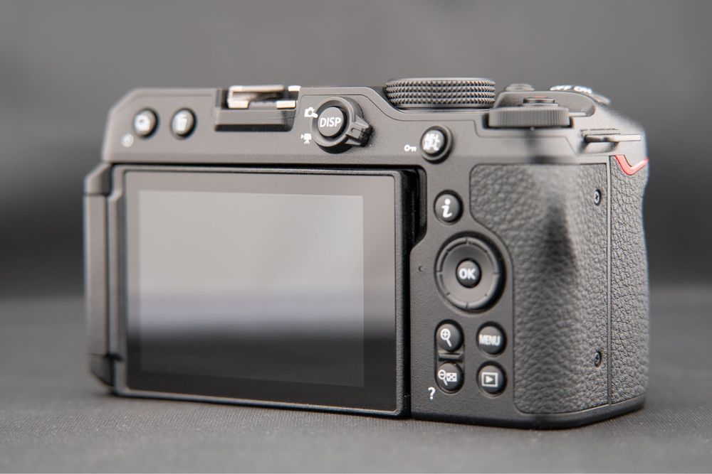 Nikon Z 30, stare excelenta + 2 obiective Viltrox 13 si 56mm