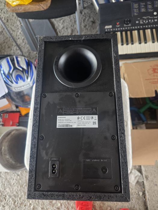 Vand 2 subwoofer Samsung si JVC