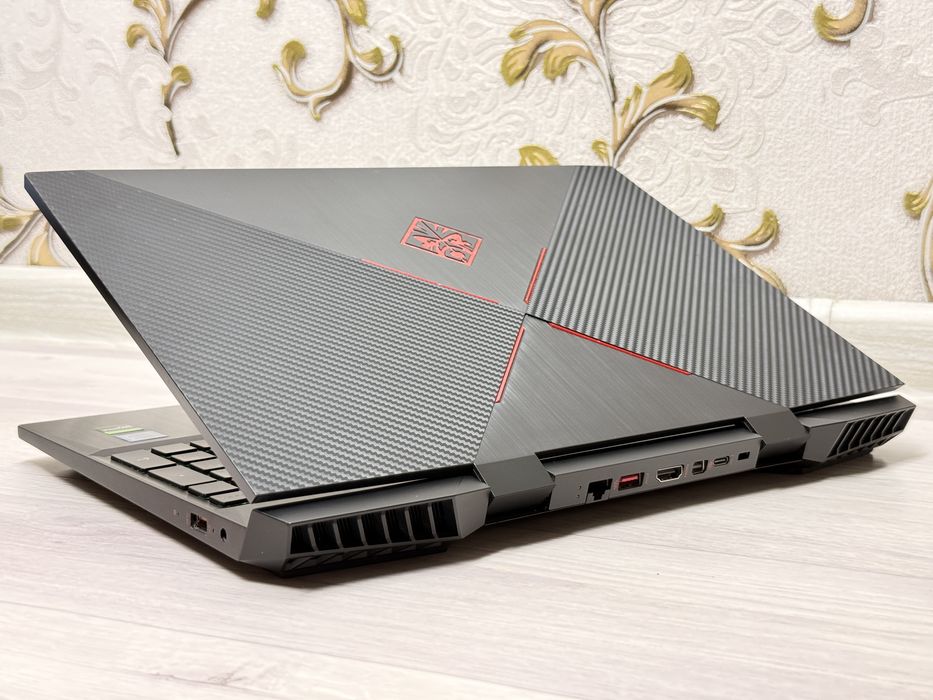 Игровой ноутбук Hp OMEN в идеальном состояний