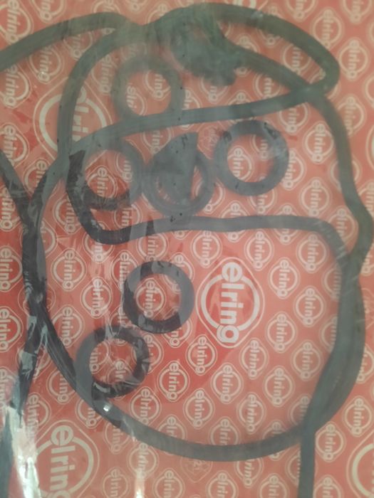 Прокладка клапанной крышки Elring на мерс