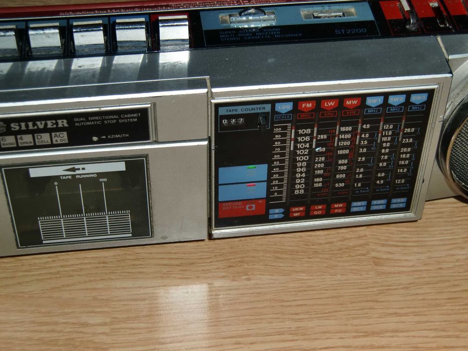 SILVER ST2200 radio cass  , vintage
