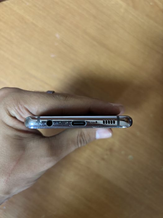 Samsung Galaxy S10 вьетнам