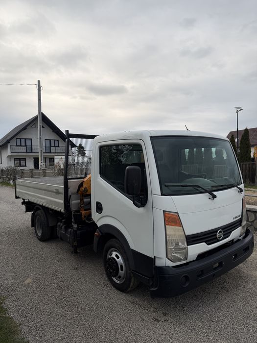 Nissan Cabstar basculabil cu macara