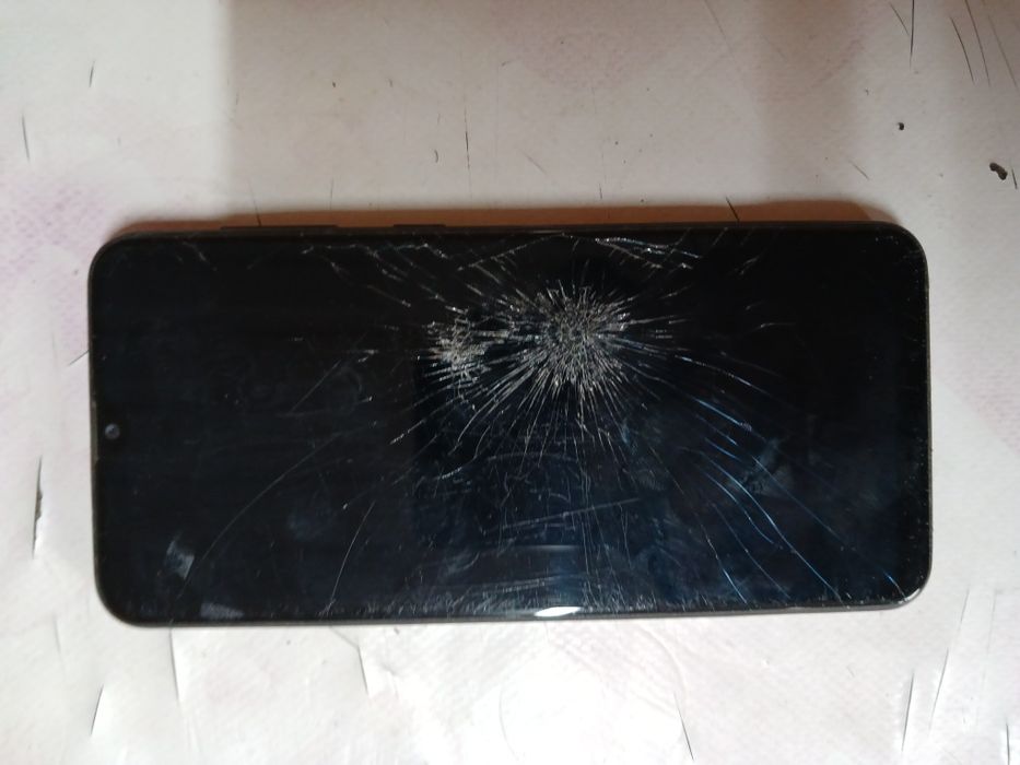 Самсунг,хуаве .продаю на запчасть