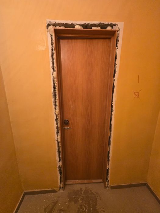 Продам б/у двери с обналичниками!