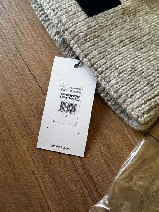 Căciula Calvin Klein Jeans nouă