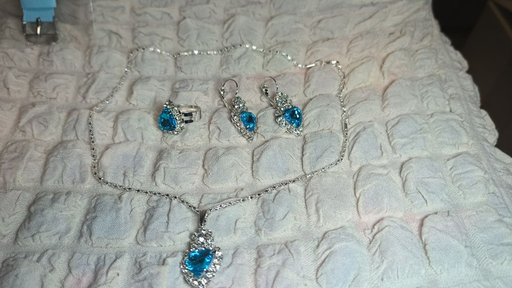 Дамски бижутериен комплект