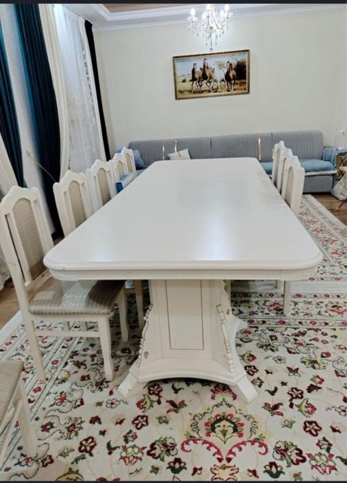 Стол для гостиной