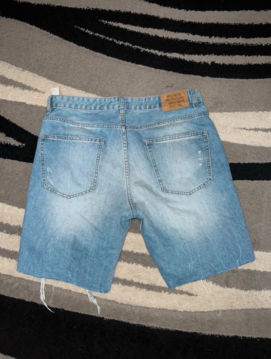 Blugi Pull&Bear Scurti