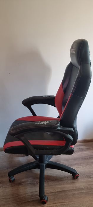 Гейминг стол Nitro Concepts C100