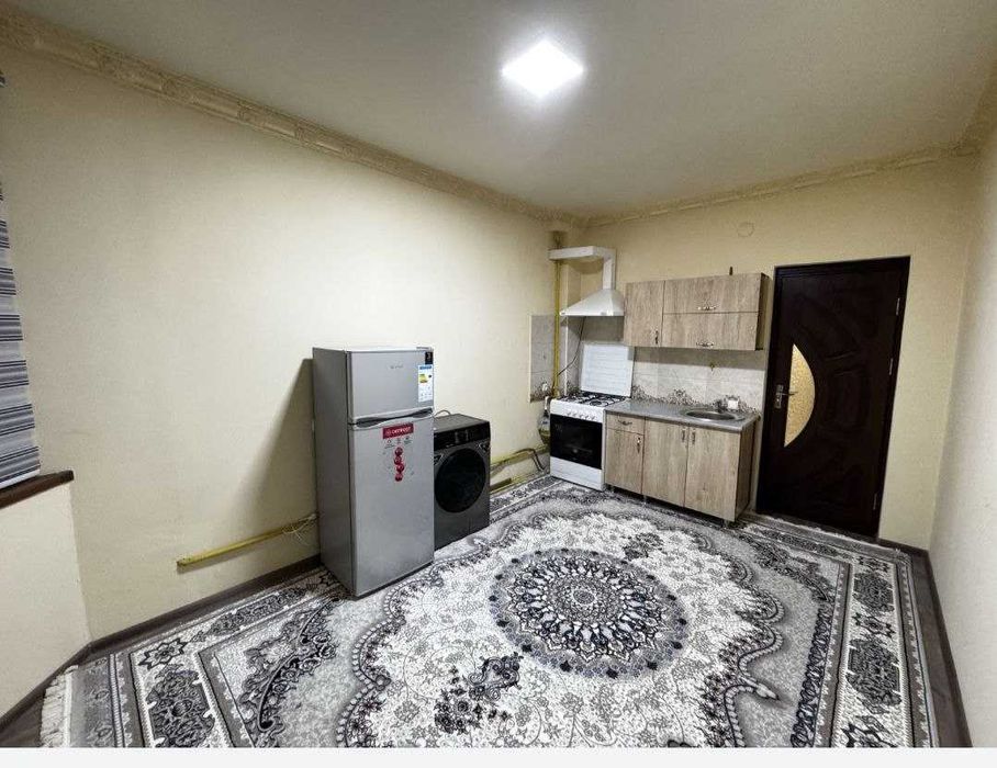 ШАХАР МАРКАЗИДА 1 хонали квартира сотувда