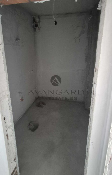 Продава се Двустаен апартамент в Пловдив, Остромила - 76 кв.м за 1284 €/кв.м - Снимка #5