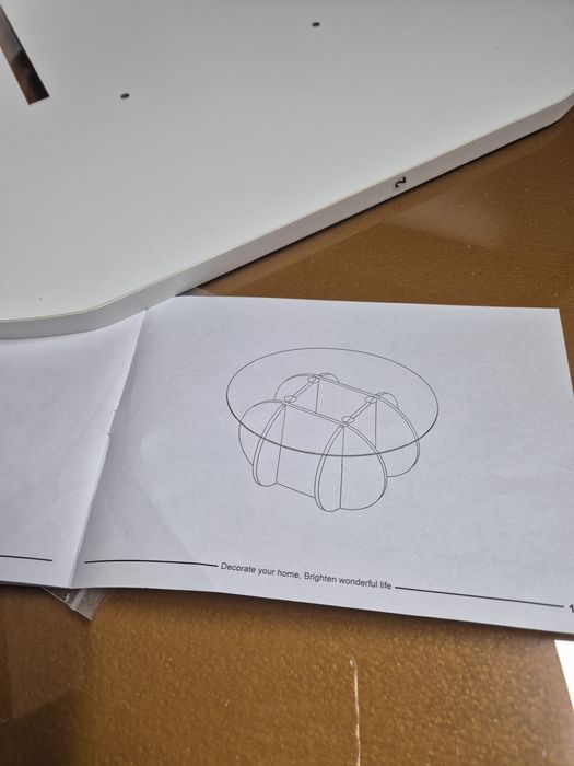 Уникална Ретро /Кръгла холна маса от закалено стъкло