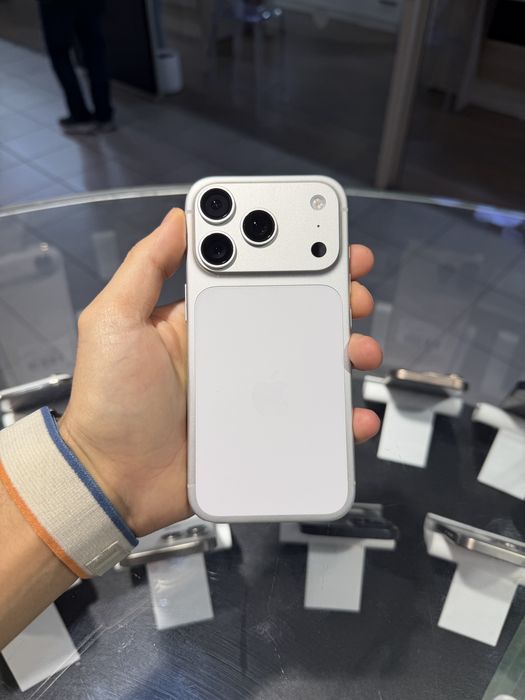 Iphone 17 pro 256 gb с сим ЕАС