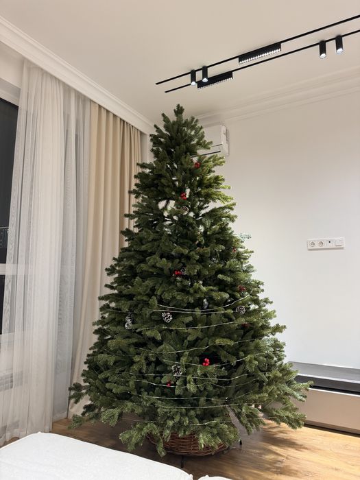 Елка искусственная