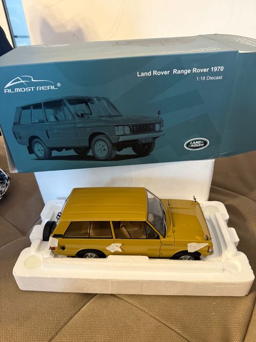 Macheta 1:18 Almost Real Diecast Land Rover 1970 Noua