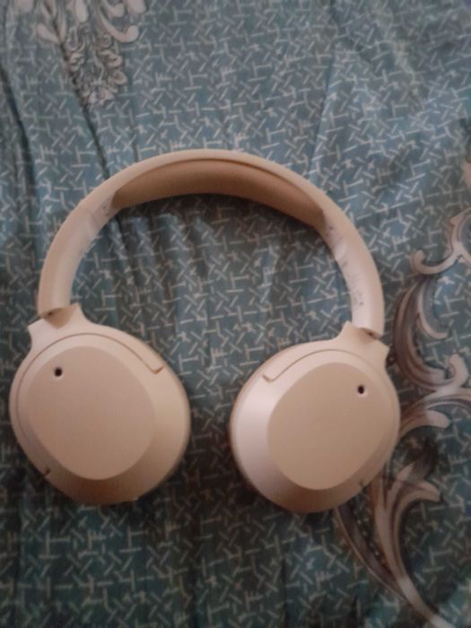 Пролам наушгики EDIFIER w820nb в хорошем состояние идеальные