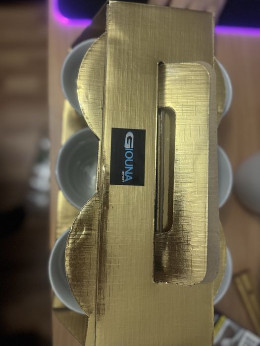 Set de 6 cani + 6 farfurii