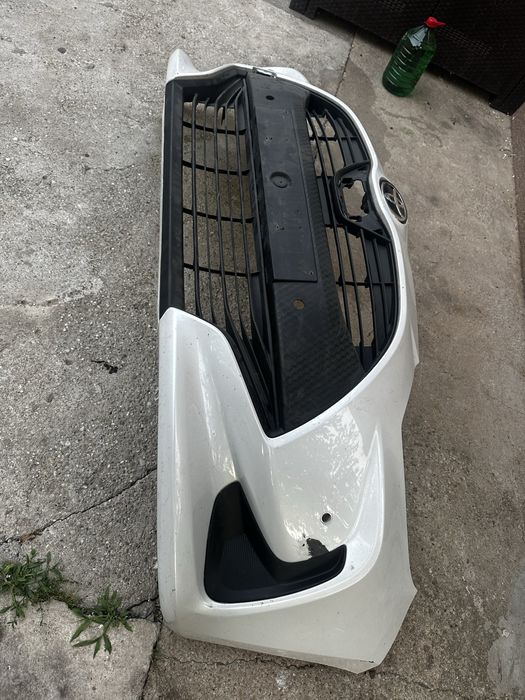 Bară față toyota yaris.
