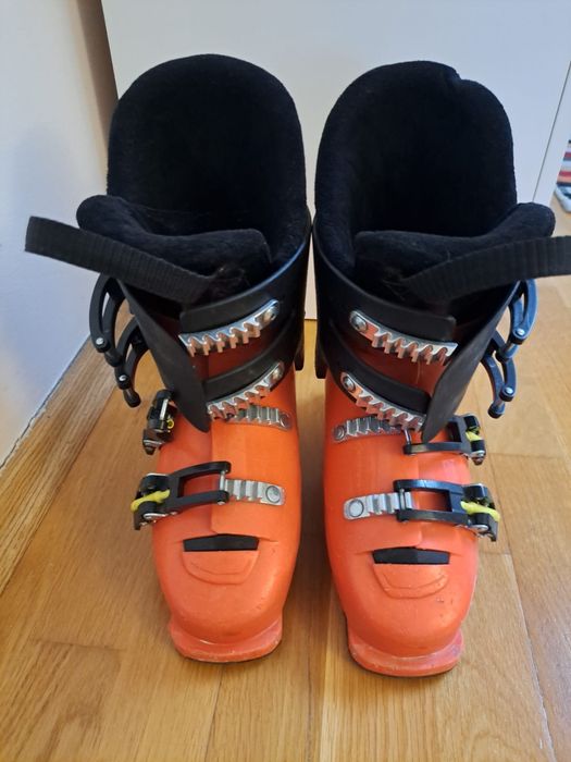 Clapari Atomic marime 38-38,5 EU