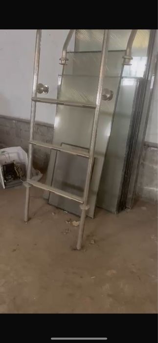 Лестница наружного бассейна