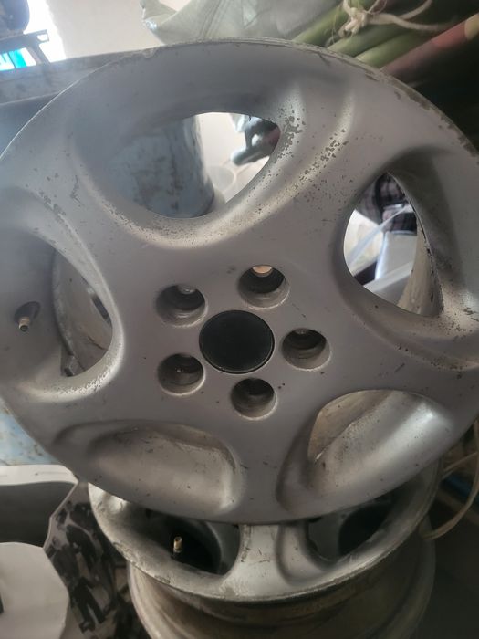 Титанка на тайота.