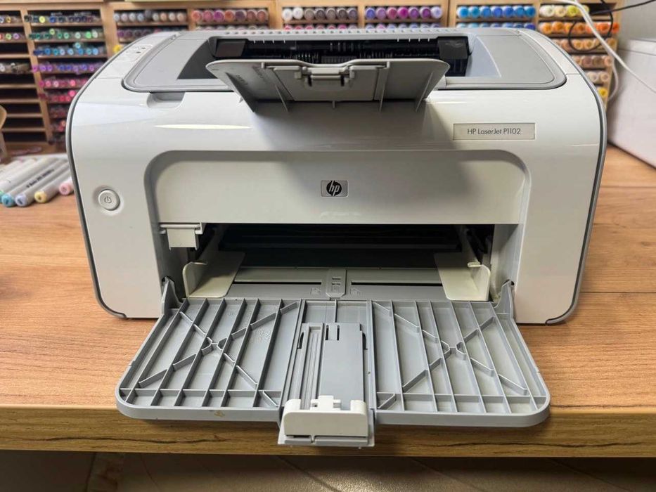 HP LaserJet P1102 лазерный принтер — заправлен, обслужен