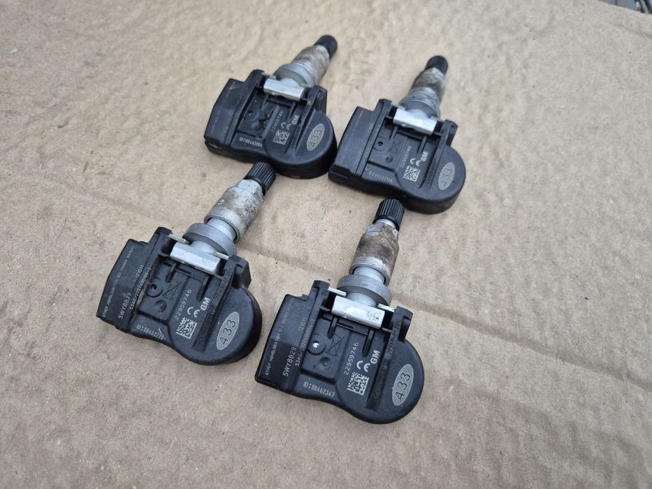 4бр. TPMS Опел сензори датчици налягане вентили Opel insignia Astra